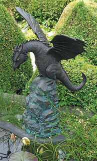 Gartenskulptur "Altenglischer Felsendrache", Bronze