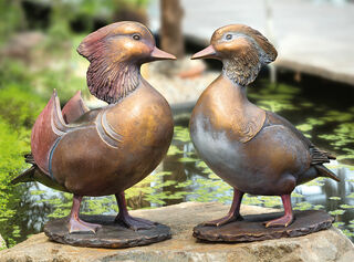 2 Gartenskulpturen "Mandarin-Ente und -Erpel" im Set, Bronze