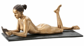 Skulptur "Lesende" (2019), Bronze